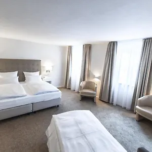 Bayerischer Hof 3*, Китцинген Германия